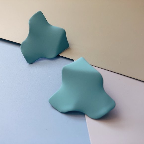 NEW Blue Abstract Sheet Stud Earrings - Picture 1 of 5
